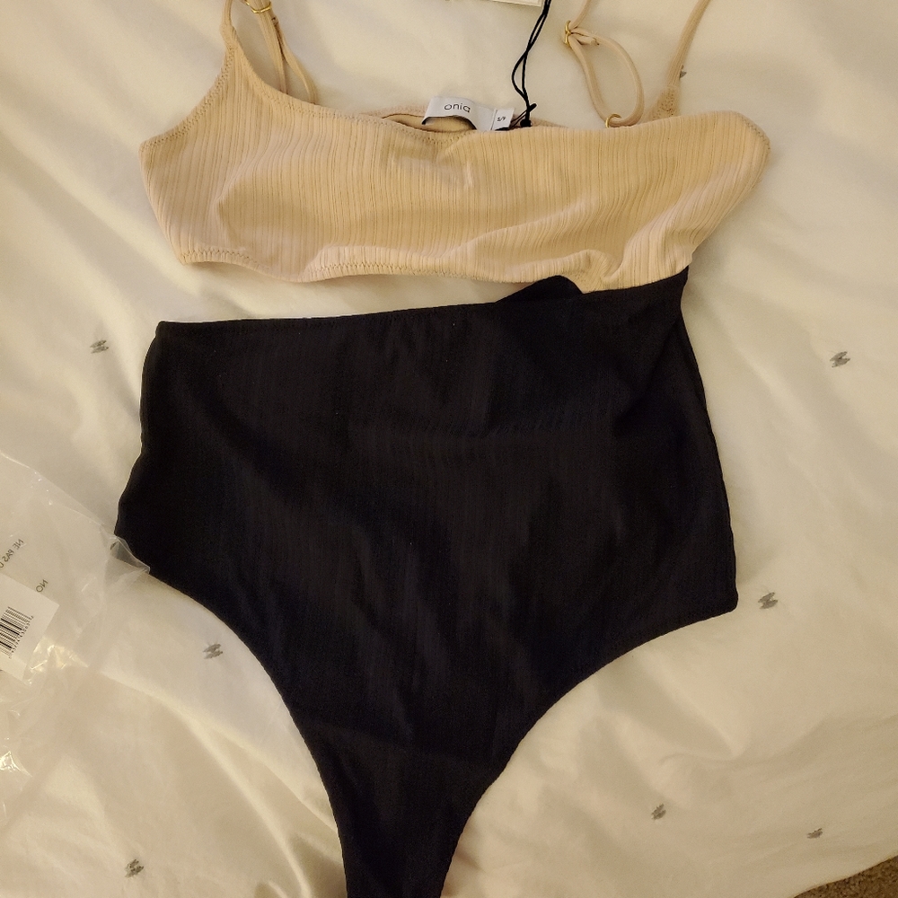 Onia Irregular Rib Bodysuit - Picture 4 of 7